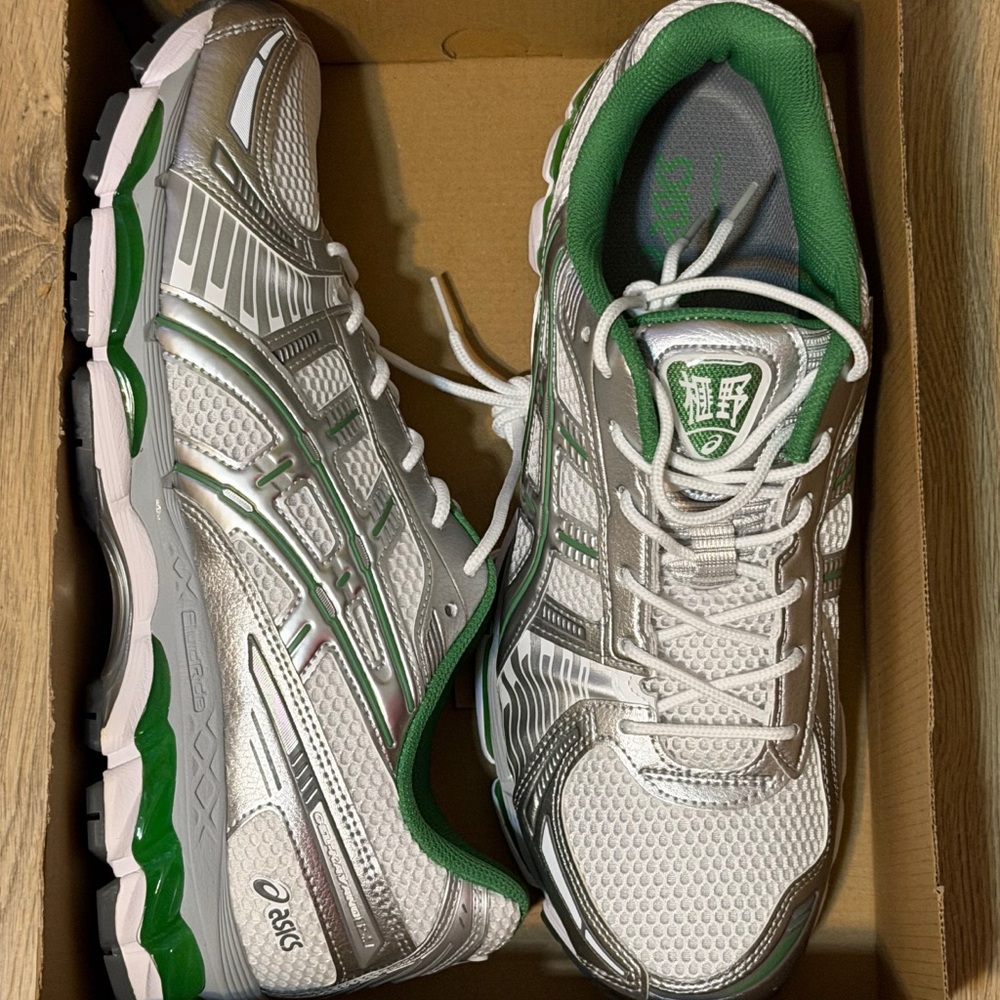 ASICS Men's Silver and Green Athletic Shoes